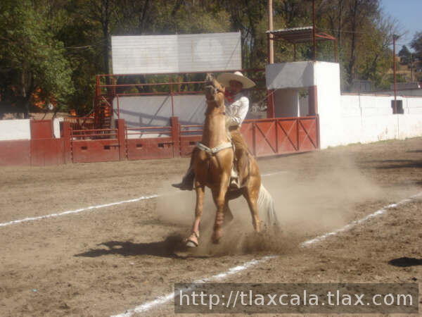 Primera charreada del 2007 universitarios contra seleccion Tlaxcala - Foto