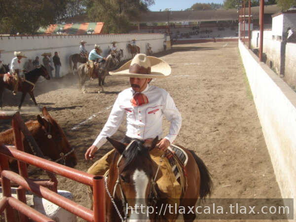 Primera charreada del 2007 universitarios contra seleccion Tlaxcala - Foto