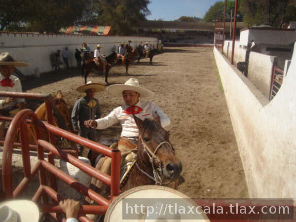 Primera charreada del 2007 universitarios contra seleccion Tlaxcala - Foto