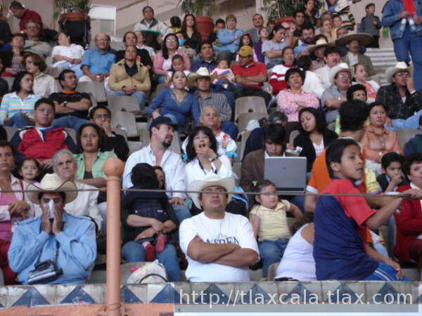 Entretenida la charreada