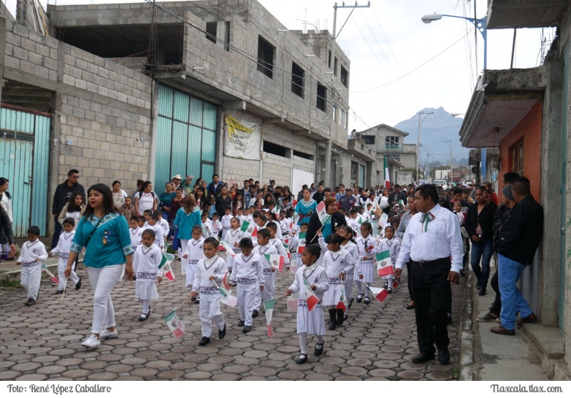 Desfile 16 de septiembre del 2018 San Isidro Buensuceso - Foto