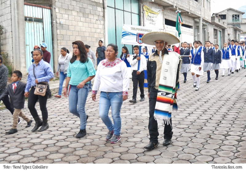 Desfile 16 de septiembre del 2018 San Isidro Buensuceso - Foto