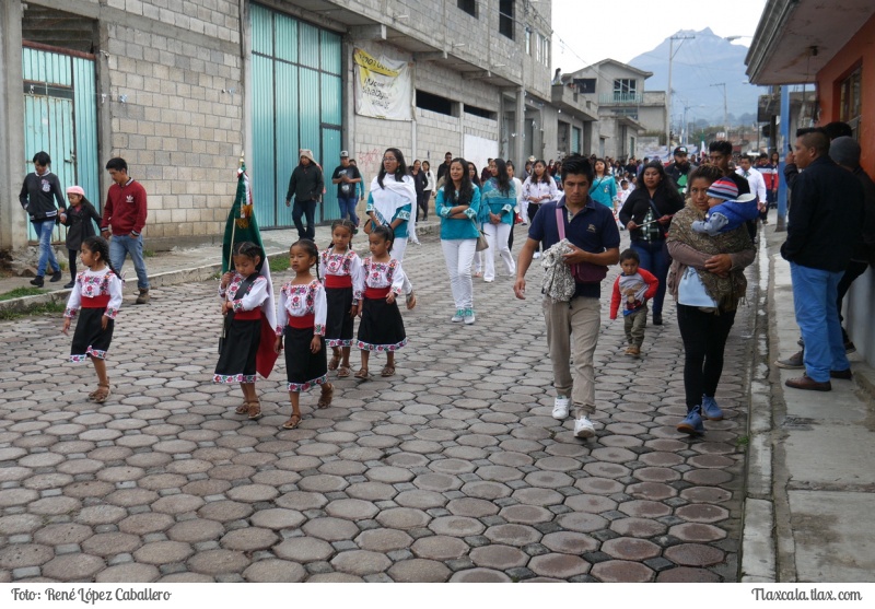 Desfile 16 de septiembre del 2018 San Isidro Buensuceso - Foto