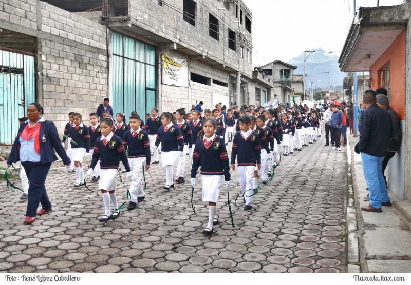 Desfile 16 de septiembre del 2018 San Isidro Buensuceso - Foto