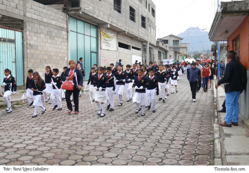 Desfile 16 de septiembre del 2018 San Isidro Buensuceso - Foto