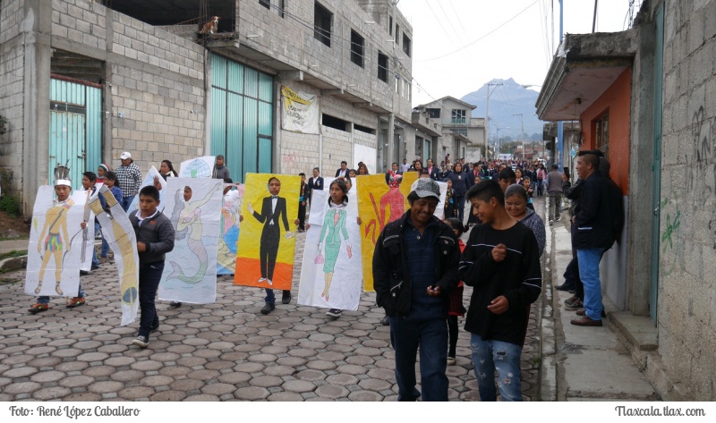 Desfile 16 de septiembre del 2018 San Isidro Buensuceso - Foto
