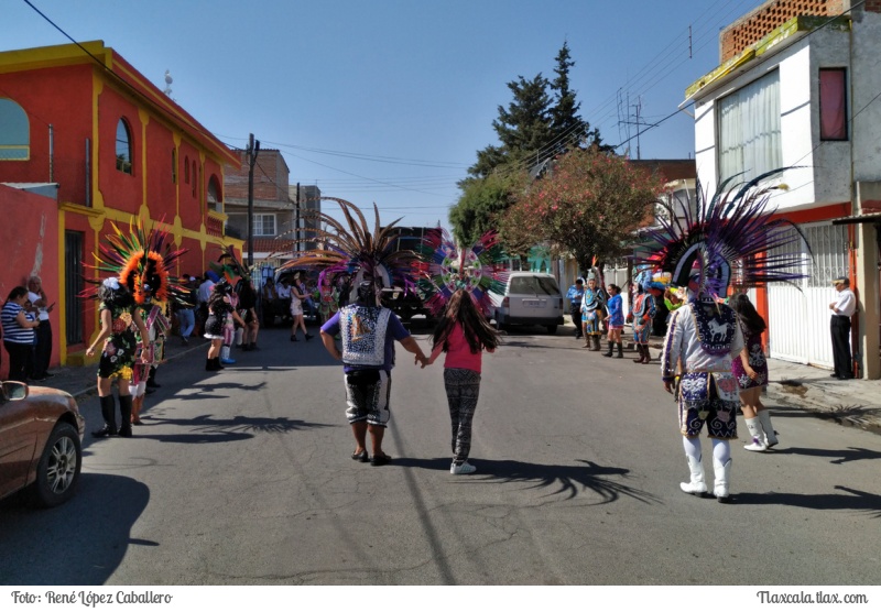 Camada &quot;Chalchitepec&quot; de Santa Anita Huiloac bailando en las calles de Apizaco - 5 de marzo del 2019 - Foto