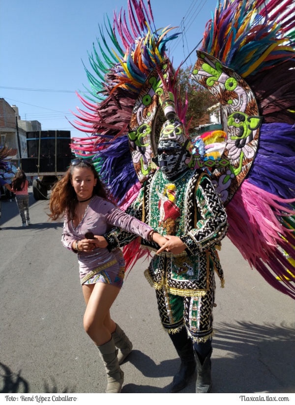 Camada &quot;Chalchitepec&quot; de Santa Anita Huiloac bailando en las calles de Apizaco - 5 de marzo del 2019 - Foto