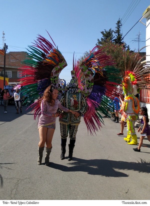 Camada &quot;Chalchitepec&quot; de Santa Anita Huiloac bailando en las calles de Apizaco - 5 de marzo del 2019 - Foto