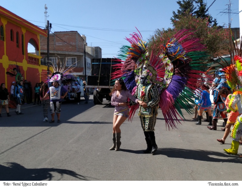 Camada &quot;Chalchitepec&quot; de Santa Anita Huiloac bailando en las calles de Apizaco - 5 de marzo del 2019 - Foto