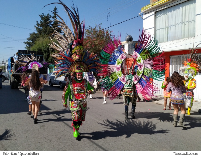 Camada &quot;Chalchitepec&quot; de Santa Anita Huiloac bailando en las calles de Apizaco - 5 de marzo del 2019 - Foto