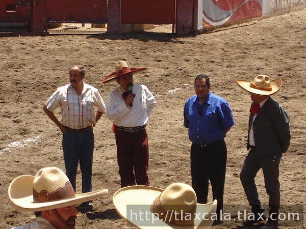 Organizadores charreada amistosa