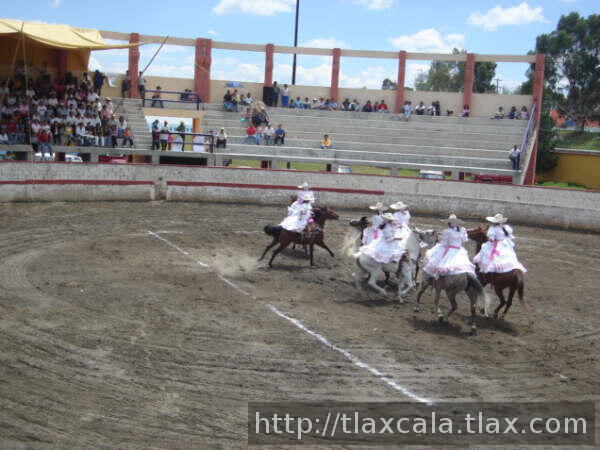 LAS RANCHERAS ACTUANDO