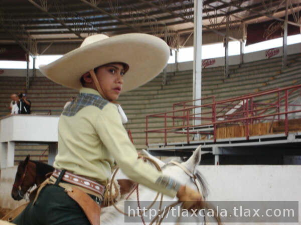 Roberto Padilla de CRG en piales