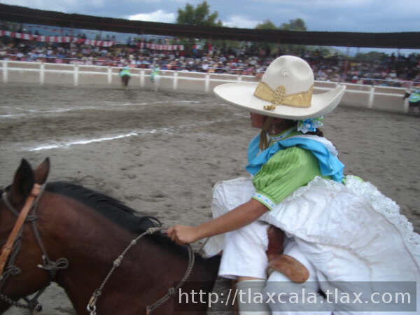 Feria de escaramuzas Tlaxco 2007 - Foto