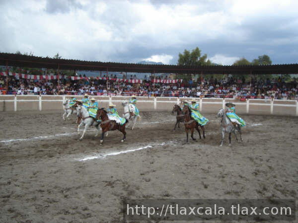 Feria de escaramuzas Tlaxco 2007 - Foto