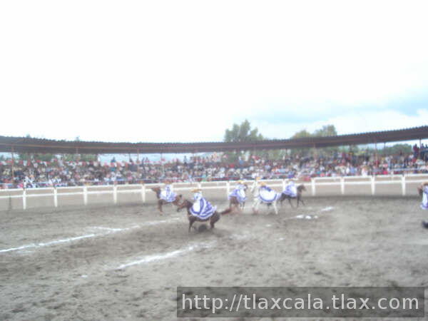 Feria de escaramuzas Tlaxco 2007 - Foto