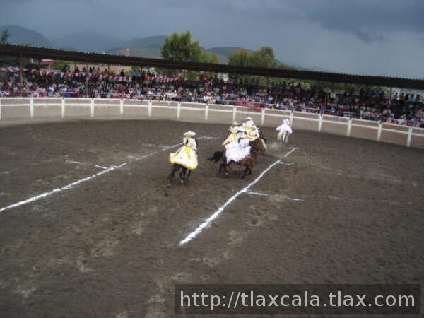 Feria de escaramuzas Tlaxco 2007 - Foto