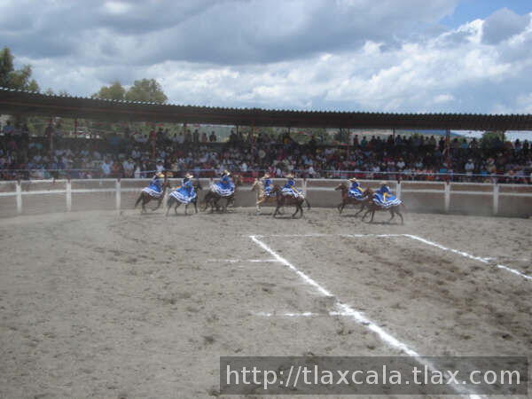 Feria de escaramuzas Tlaxco 2007 - Foto