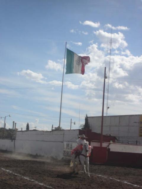 Adelita Meneses capitana de la escaramuza en la punta