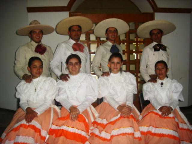 Primera escaramuza mixta en la region posando