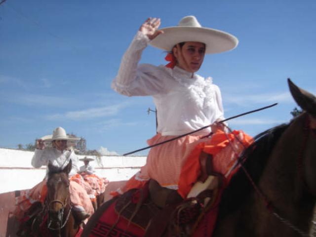 Gesto gallardo de una adelita