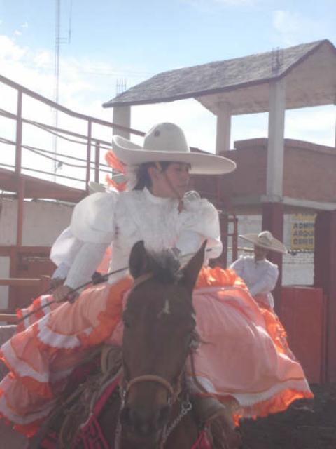 Las adelitas ni se inmutabana disfrutando cada movimiento
