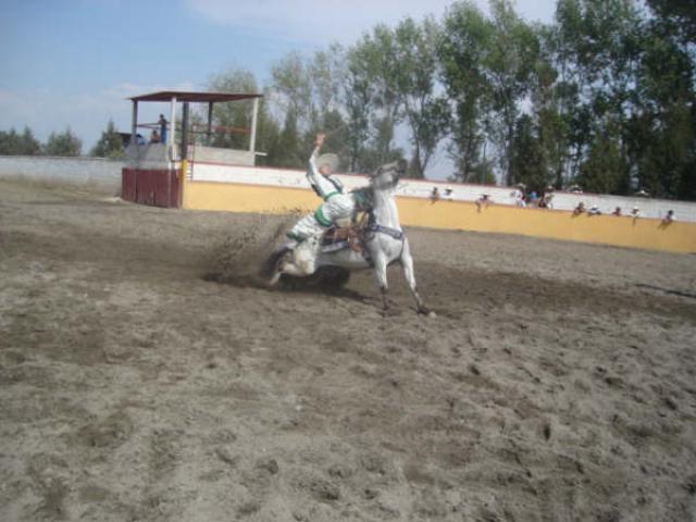 Claudia Becerril por Rancheras de La Herradura