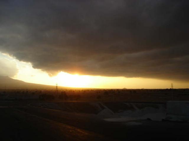Hermoso atardecer en huamantal depues de la charreada