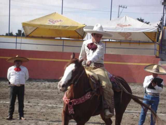 Jose Reyes girando su cuaco por el Relicario
