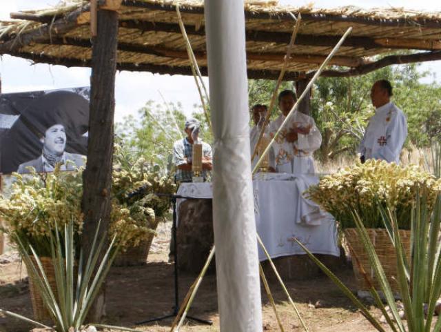 Inicio de la misa en el rancho el Soyate de Antonio Aguilar