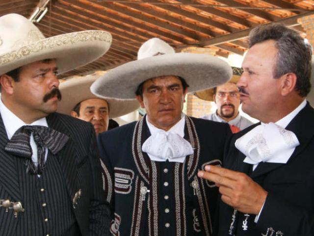 Pleno dialogo entre javier Basurto y Roberto Quiroz