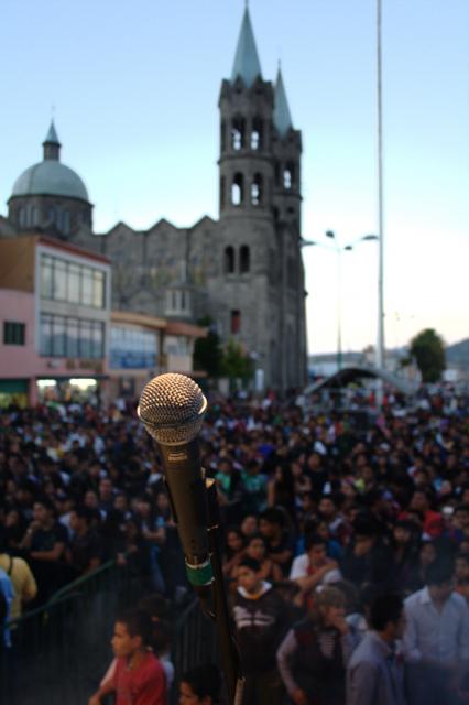 Rhose y Elefante en el Zocalo de Apizaco (23/10/2010) - Foto