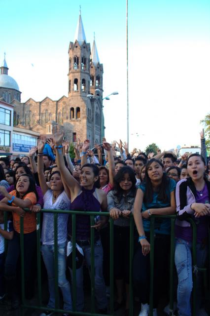 Rhose y Elefante en el Zocalo de Apizaco (23/10/2010) - Foto