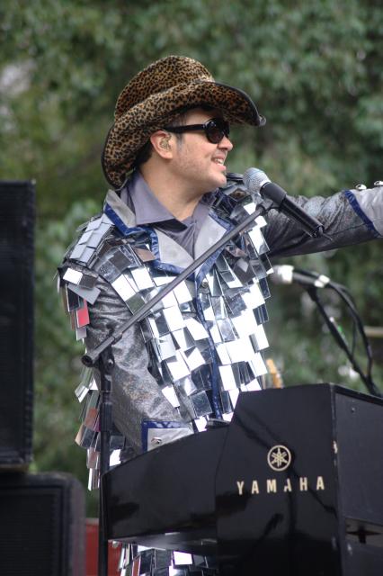 Aleks Syntek en la inaguracion de la Feria Tlaxcala 2010 - Foto