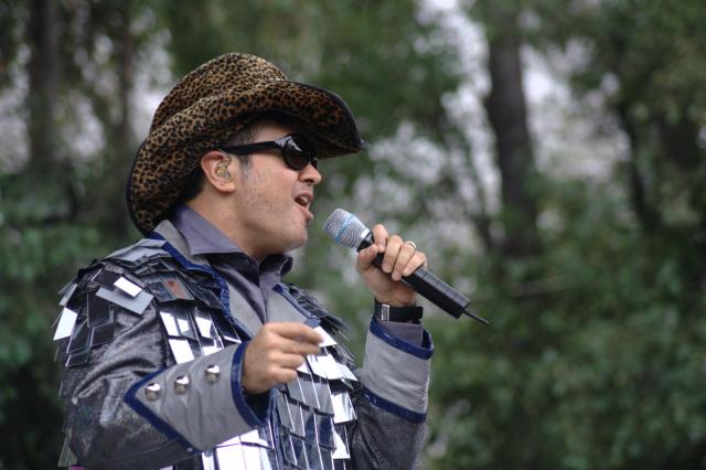 Aleks Syntek en la inaguracion de la Feria Tlaxcala 2010 - Foto